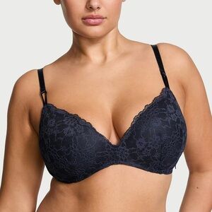 NWT VS Navy Lace Wireless Bra